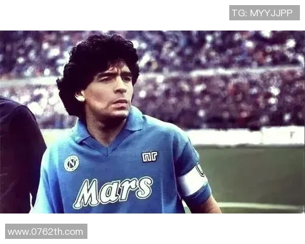 22号球衣的传奇足球明星介绍及其背后故事揭秘