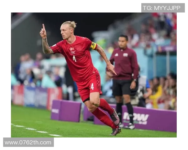 丹麦足球世界杯球星介绍及其在国际赛场上的精彩表现 丹麦足球世界杯球星介绍及其在国际赛场上的精彩表现