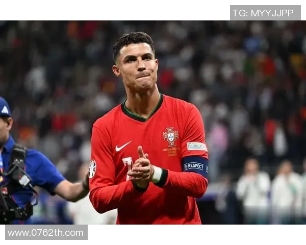 历代足球最帅球星排名盘点 这些球员不仅技艺非凡颜值爆表 历代足球最帅球星排名盘点 这些球员不仅技艺非凡颜值爆表