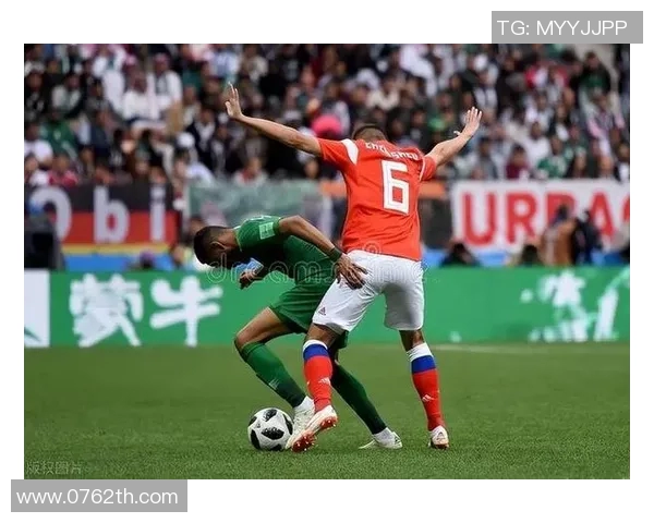 七月八号生日的足球明星们:他们的成长轨迹与场上风采解析 七月八号生日的足球明星们:他们的成长轨迹与场上风采解析